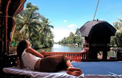 Alleppey, Kumarakom , Thekkady, Munnar, Cochin